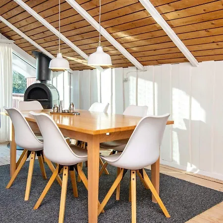 6 Person Holiday In Dom wakacyjny Toftlund